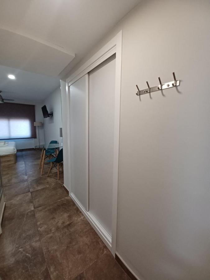 Apartamento Acogedor Junto A Calle Betis, Triana-Los Remedios Севилья Экстерьер фото